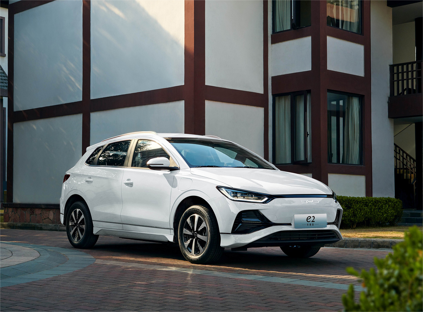 405KM Electric Hatchback Car BYD E2 Honor Comfort Sedan With Advanced Technology