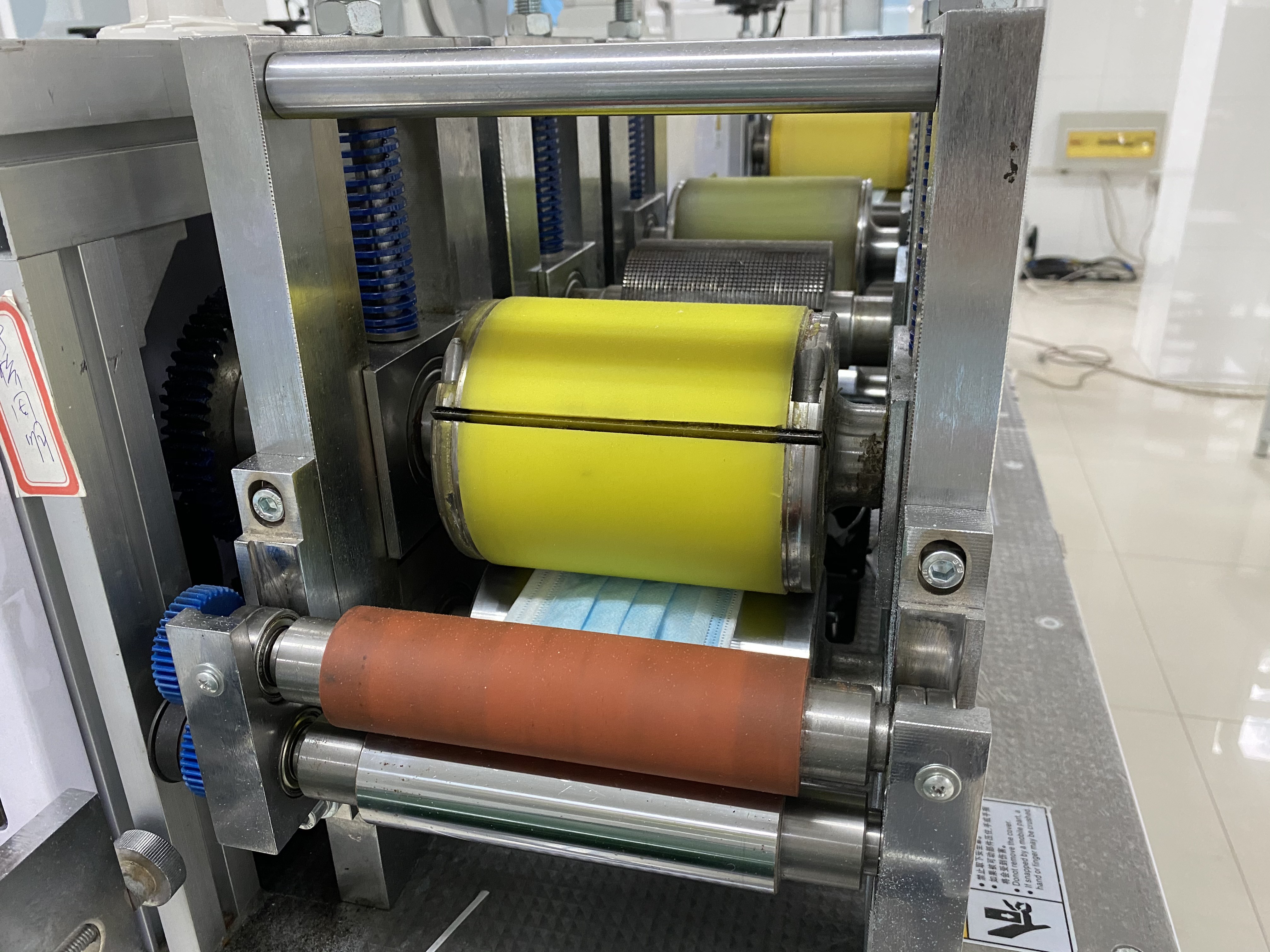 High Capacity Multiple Function Disposable Face Mask Machine With Ultrasonic System