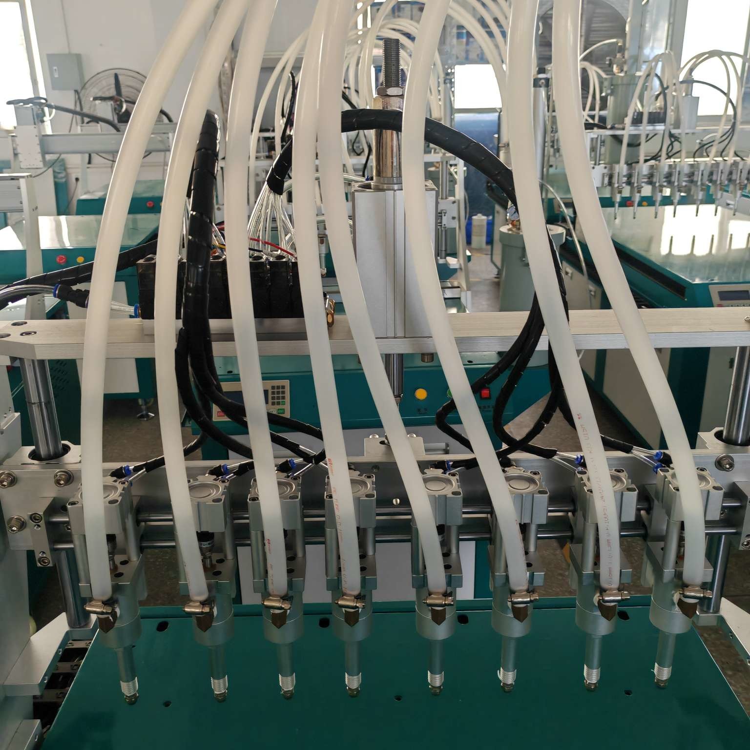 Multi Heads Dispensing Robots 500mm/sec Liquid Silicone Dispenser 150W For back lit panel