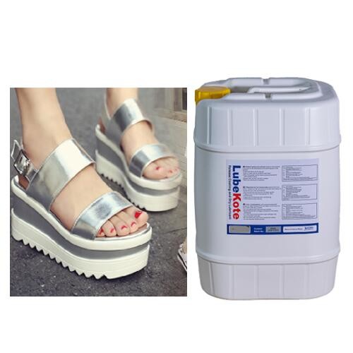 Chemical Water Based PU Tire Release Agent Environmentally Friendly