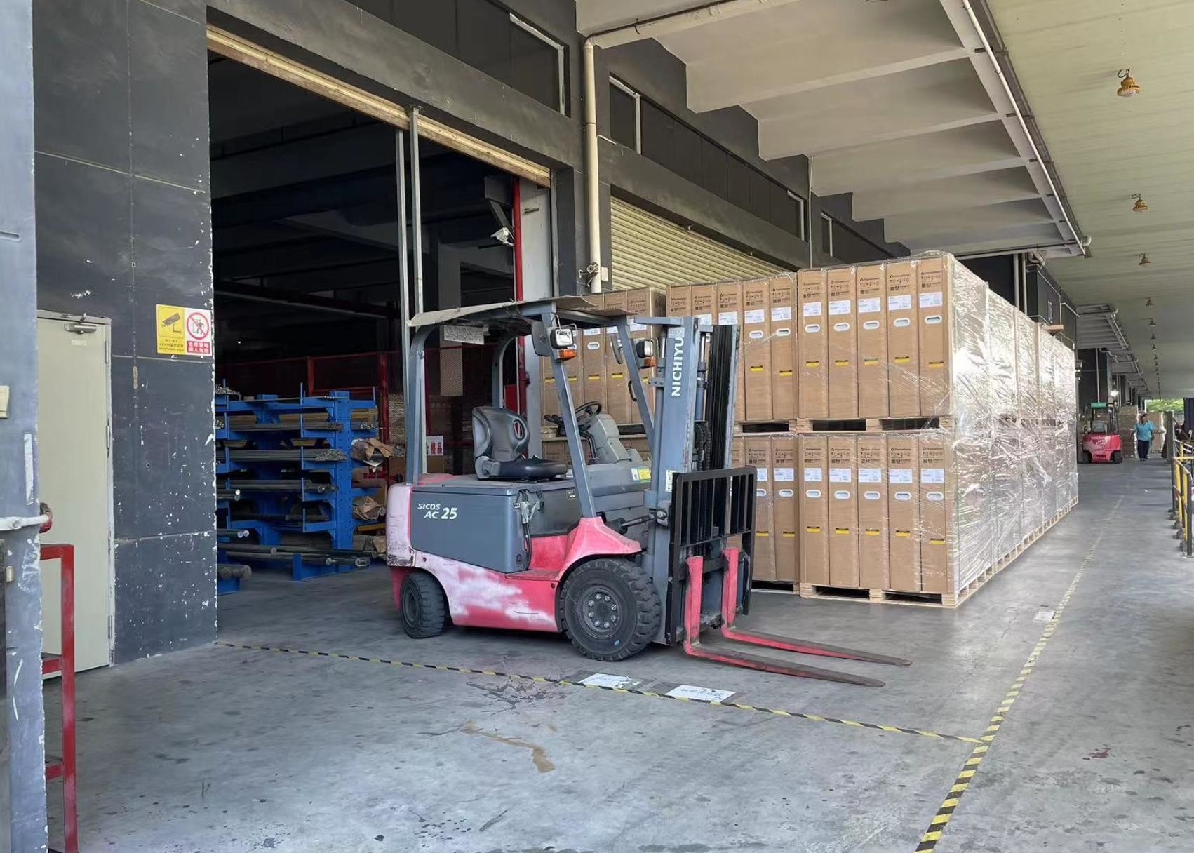 China Guangzhou Shenzhen Shanghai Bonded Warehouse Duty-Free Import And Goods Bonded Transfer To A Third Country