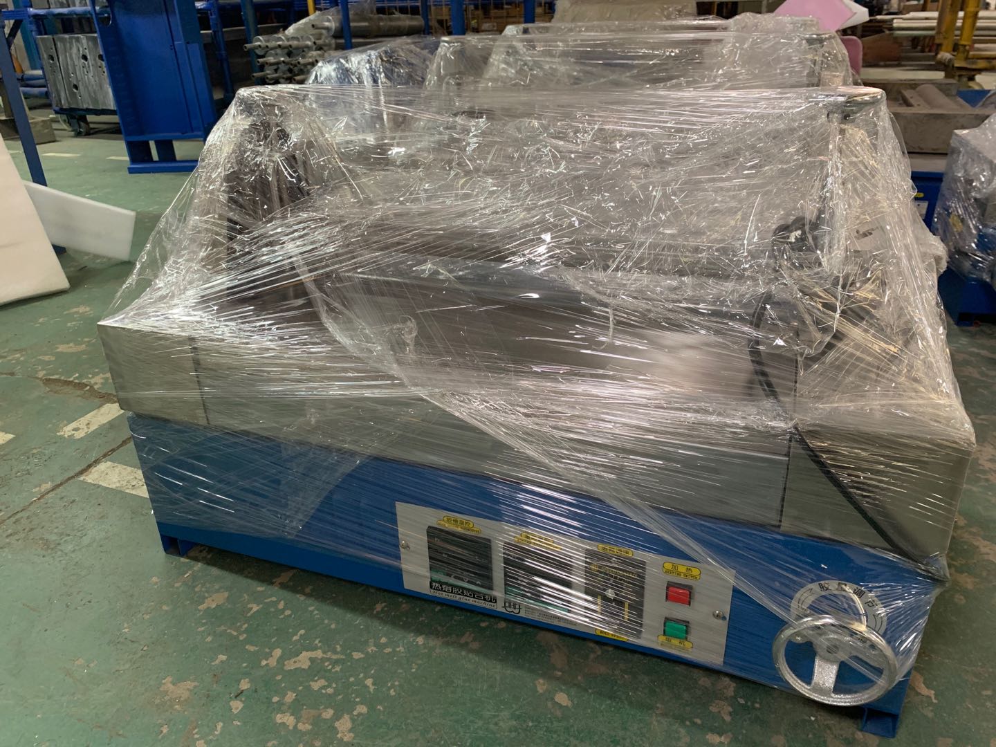 EPE PE EVA Polyethylene Foam Sheet Hot Melt Glue Applicator for Wood Packaging Material