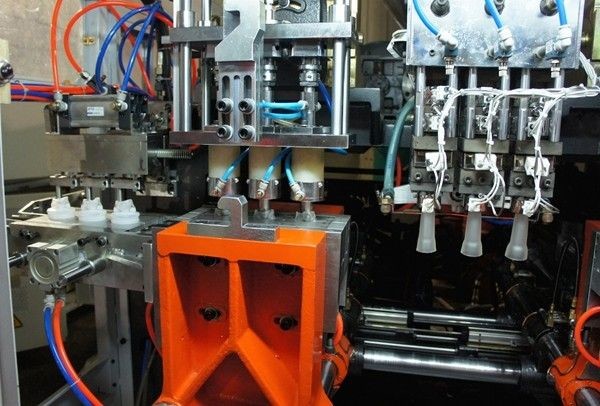 Single Or Multi Cavities HDPE Plastic Bottle Blow Molding Machine For Sauce Bottle
