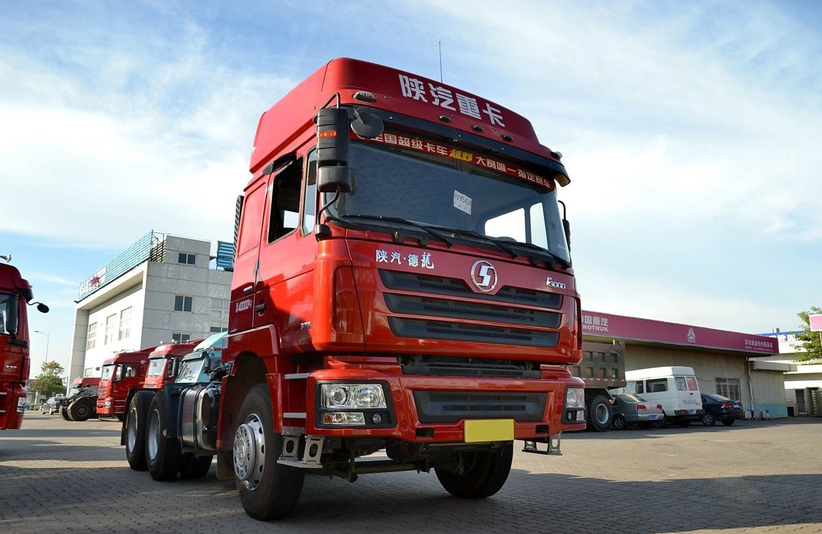 Shacman F3000 4X2 Tractor Head Truck with 10 Forward Shift and High Driving Cab Roof
