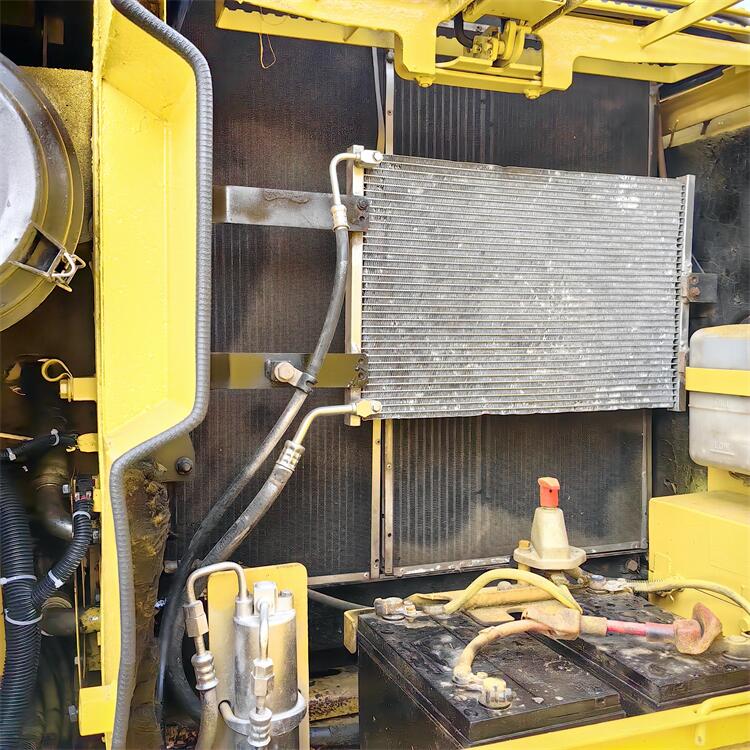 Komatsu PC160LC-7 Crawler Excavator with 16500KG Operating Weight in Good Condition