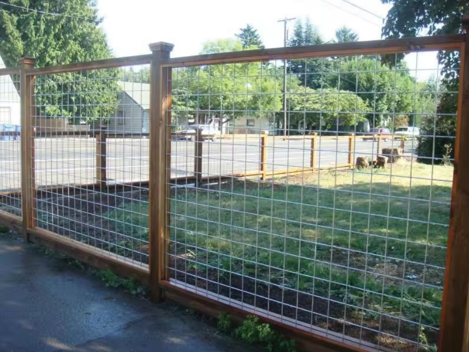 Heavy Duty Farm Welded Wire Mesh Panel Galvanized 350-500MPa Strength