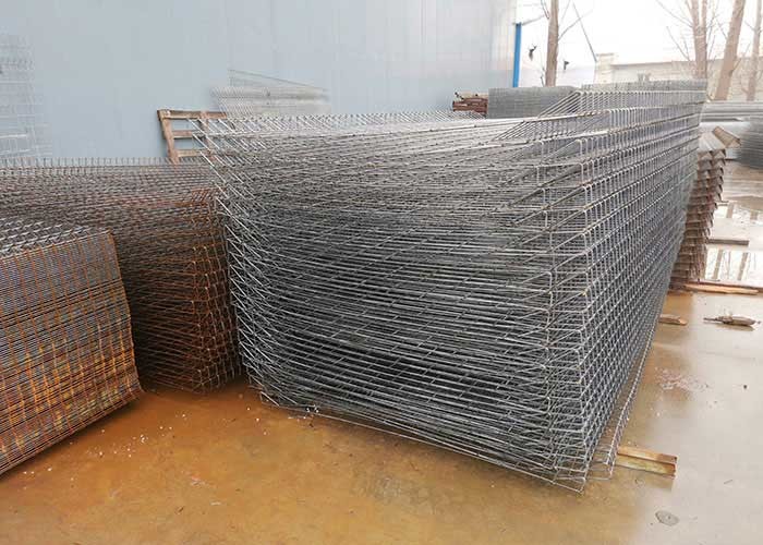 Triangle Bending 100*300mm BRC Welded Wire Garden Fence