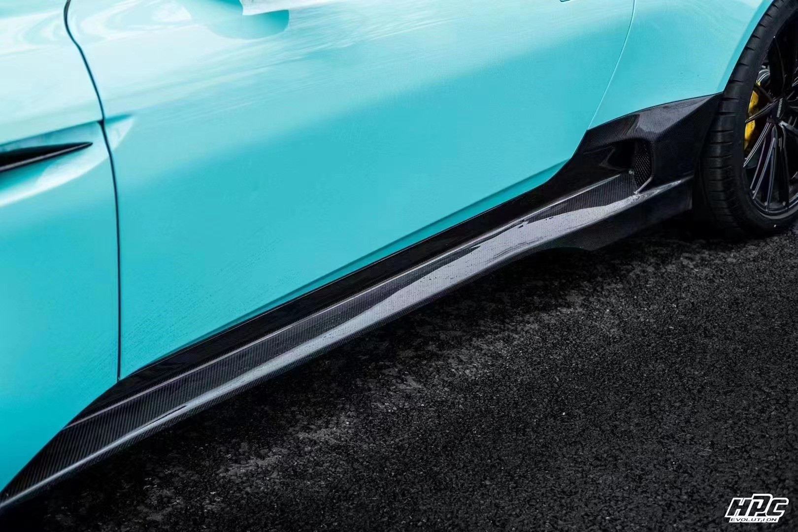 For Aston Martin DB11 Carbon Fibre Body Kit DB11 Upgraded PK Style Carbon Fiber Front Lip Diffuser Spoiler Hood