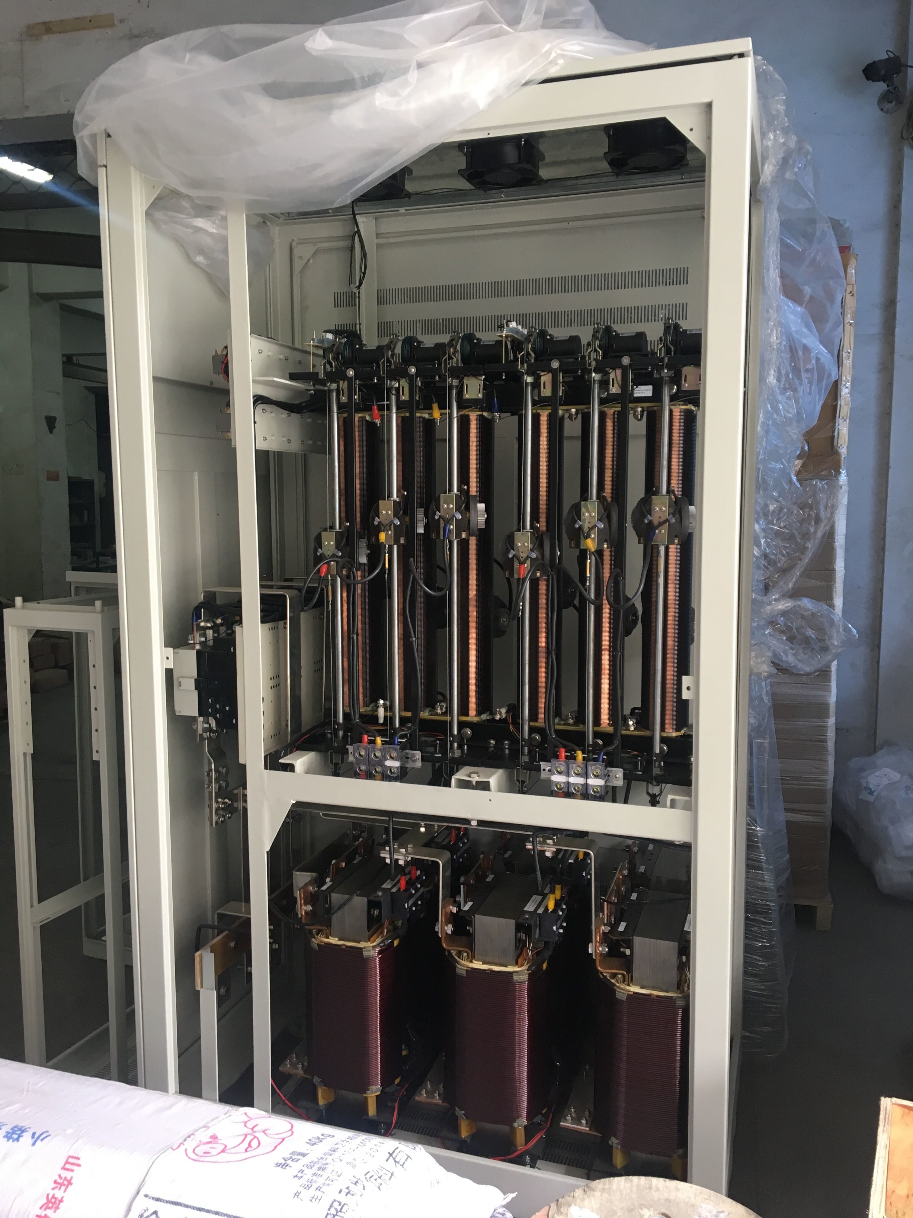 Three Phase 80kva Power IP20 Servo Controlled Voltage Stabilizer