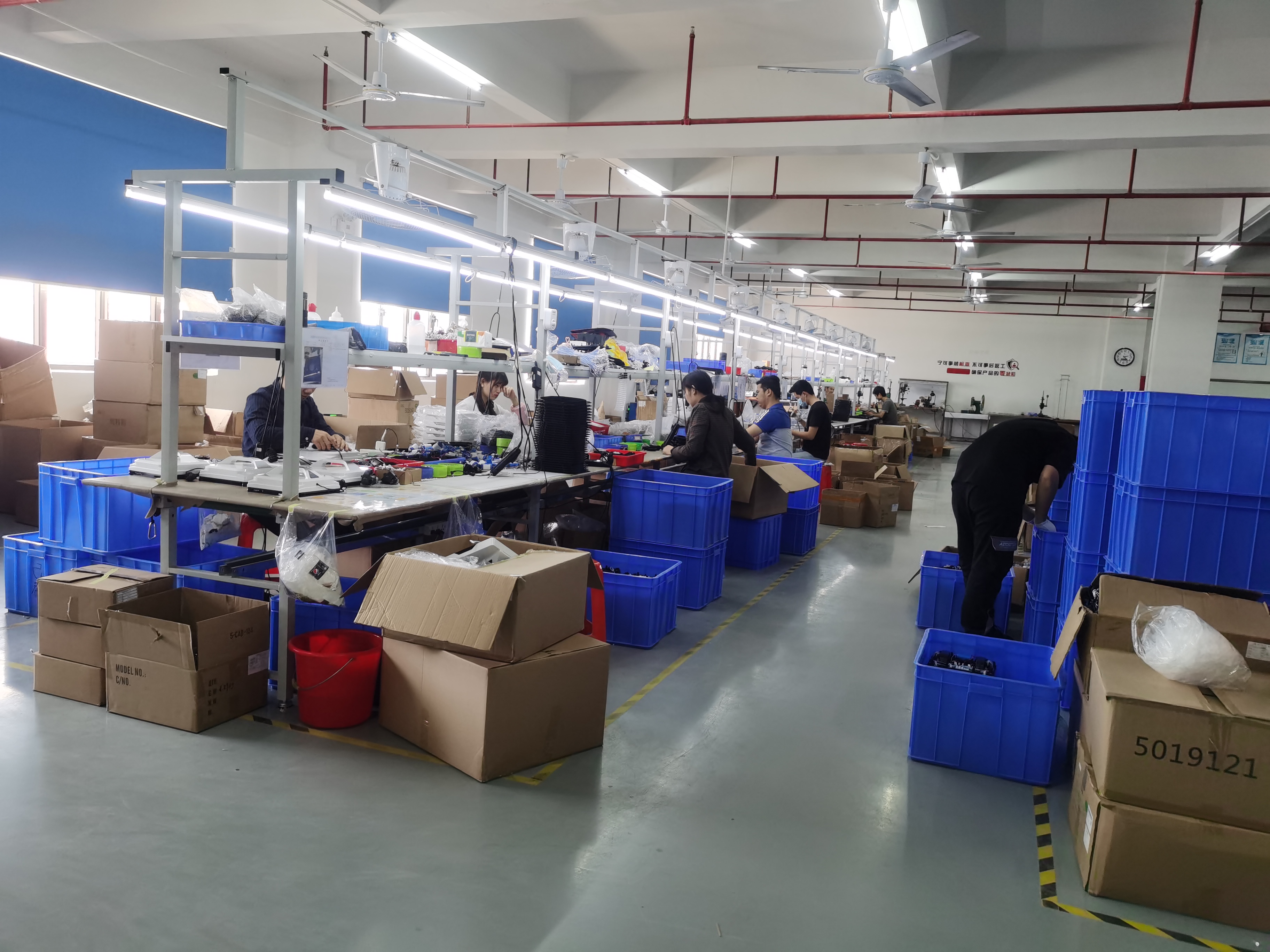 Advanced Technology Customized Wet Dry Window Cleaning Robot Machines Vacuum Cleaner