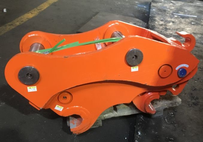 New Hydraulic Excavator Quick Hitch for 1-60Ton Models Customizable Colors
