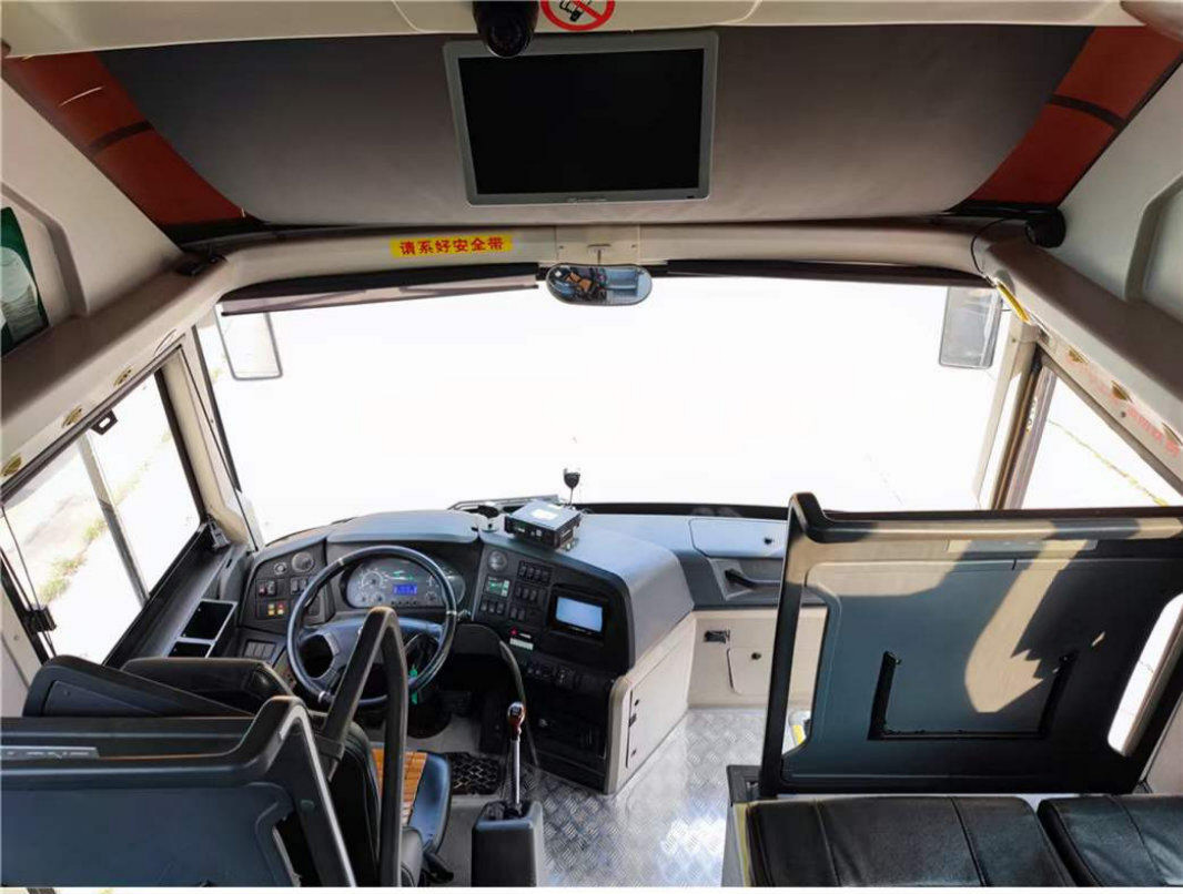 Used Kinglong Coach XMQ6125 Mini Coach Bus 51 Seats Weichai Rear Engine Bus Coach Accessories With Yutong Higer