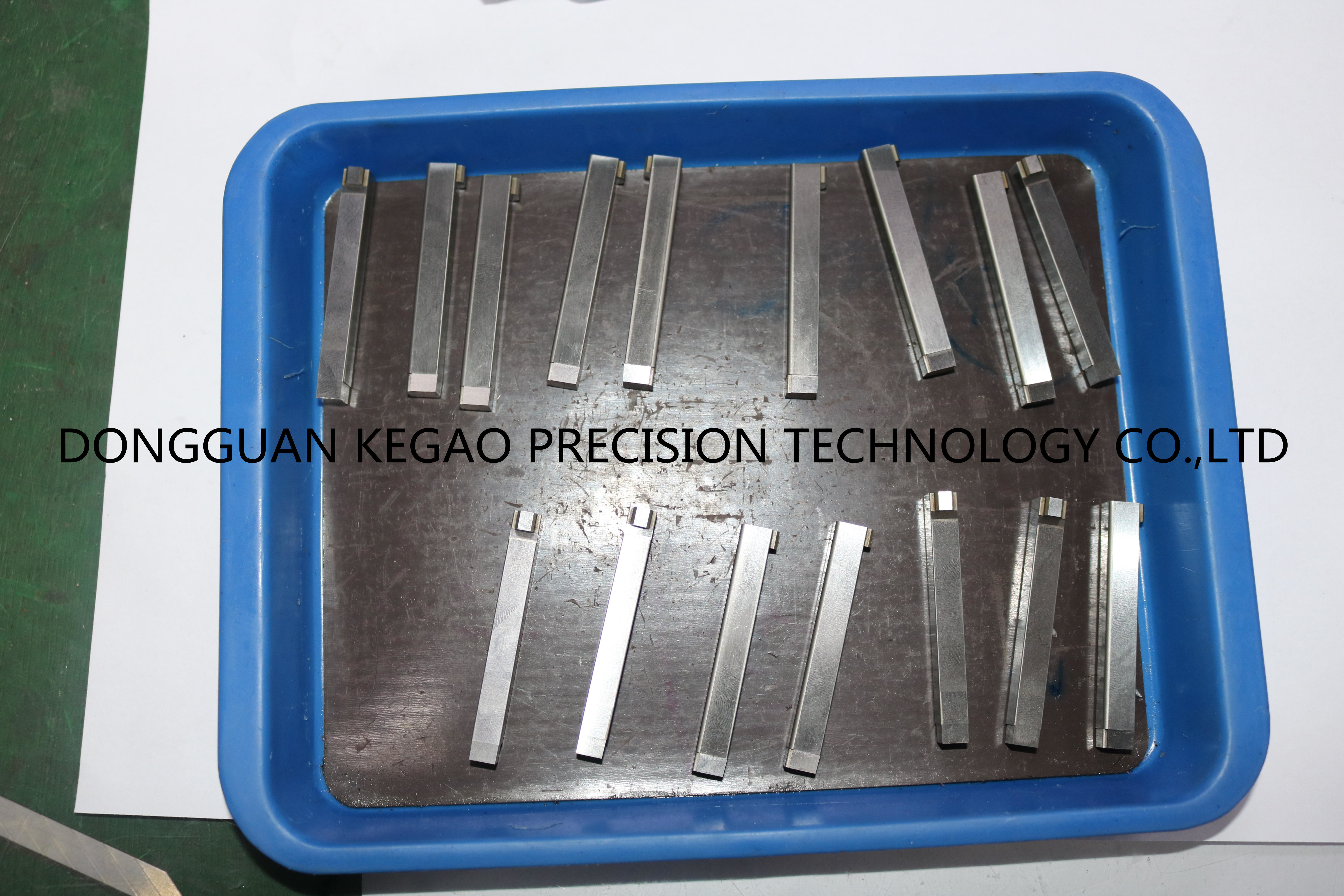 Insert Injection Molding Automotive Parts 8407 Material 0.001mm Accuracy