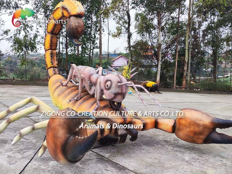 Lifelike Realistic Animatronic Animals Scorpions Fight With Ants Sun Resistance