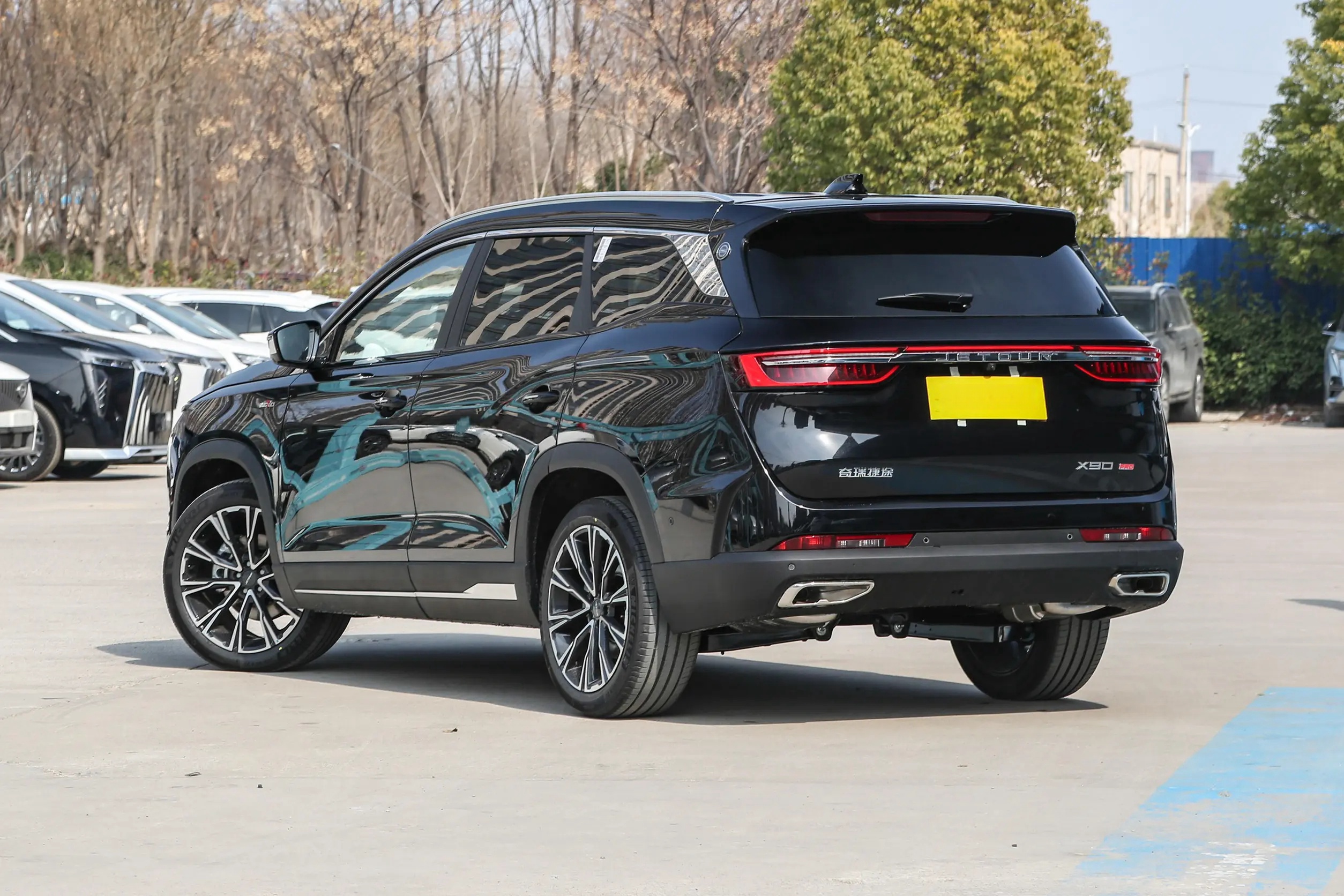 2024 Jetour X90 Pro 2.0TD DCT Edition 5/7-Seater SUV Euro VI High Energy Electric Front Window and R20 Tire Size