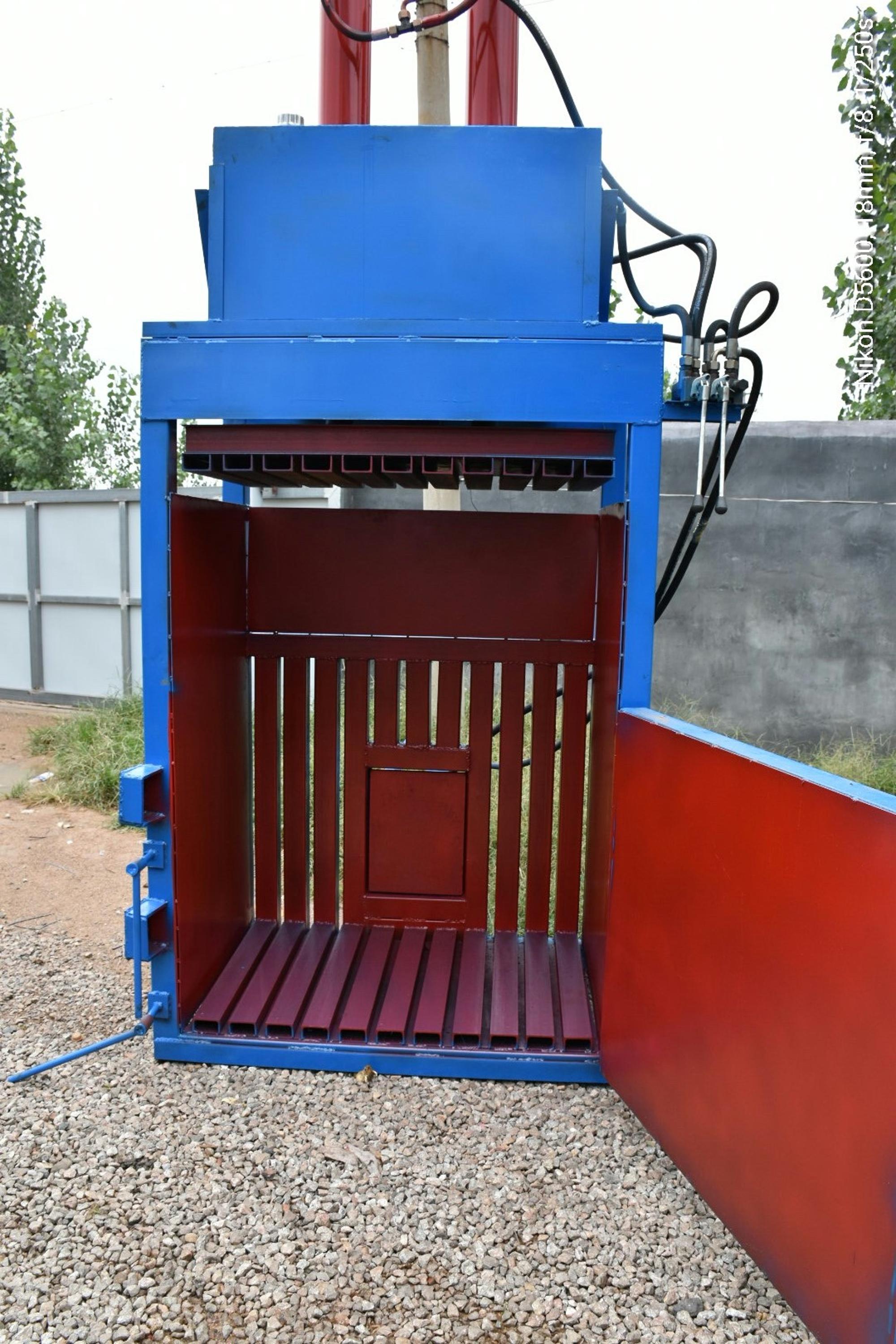800*400 PE Strapping Vertical Cardboard Baler Semi Automatic Baler