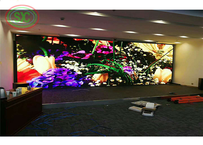 Indoor Full Color LED Display P4 HD Curved Video Wall 62500/m2 RGB 3 in 1 24 Months Customized Design and Competitive