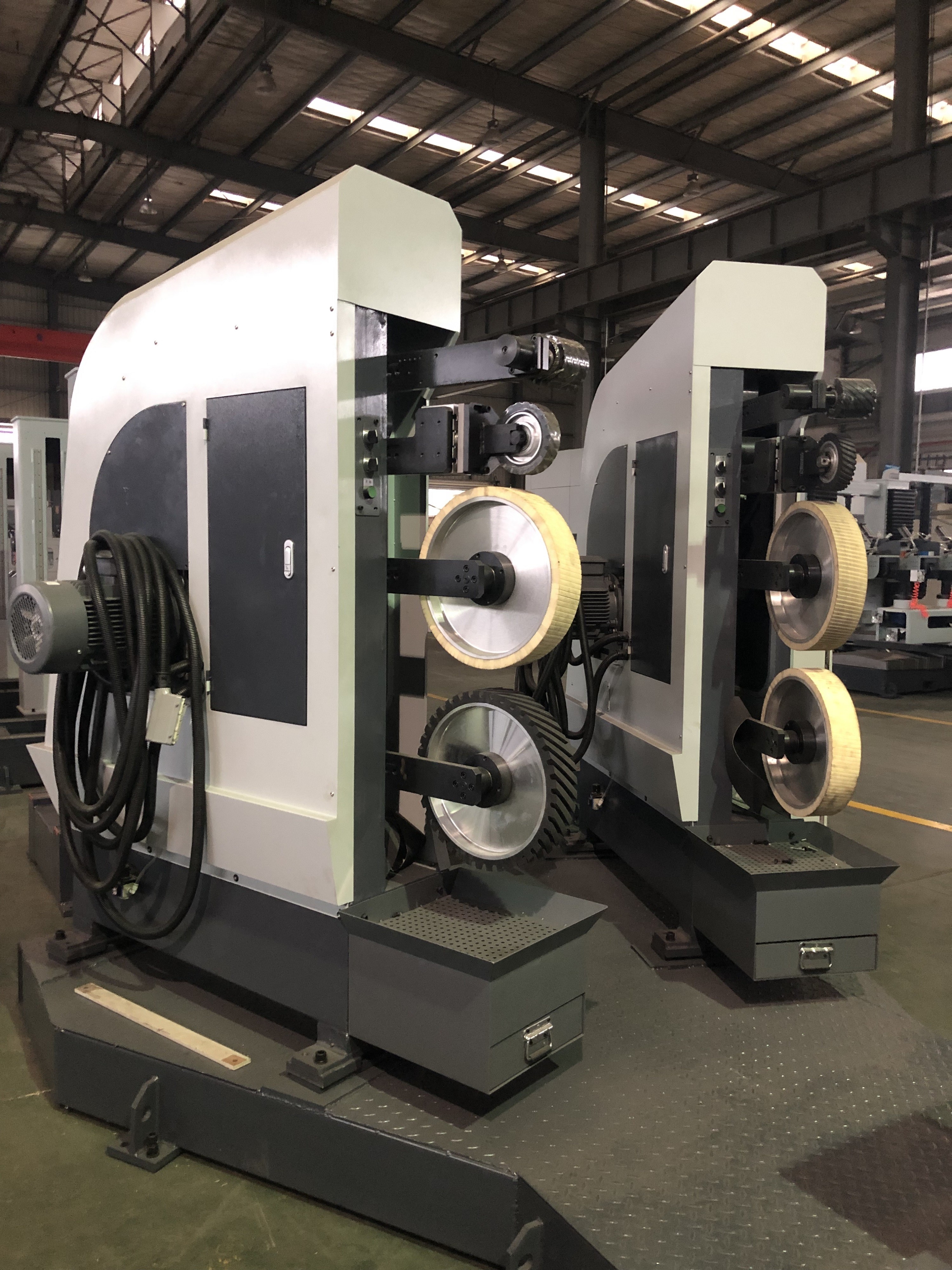 Highly Automated hardware Robot Grinding Machine Sanding Belt Type