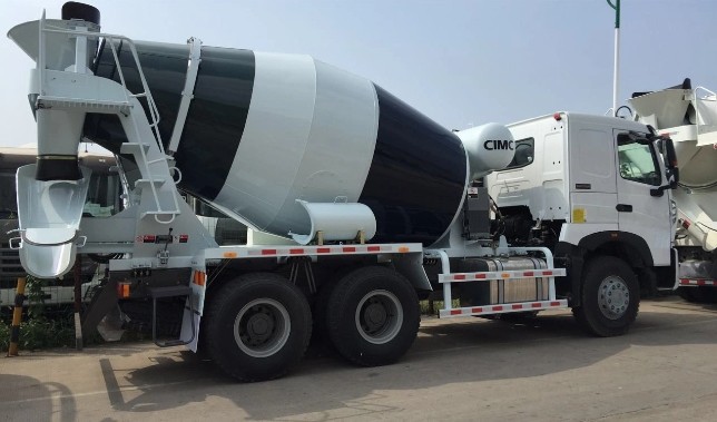 Sinotruk HOWO A7 6X4 290HP 6cbm Concrete Mixer Truck Zz1257m3247n1