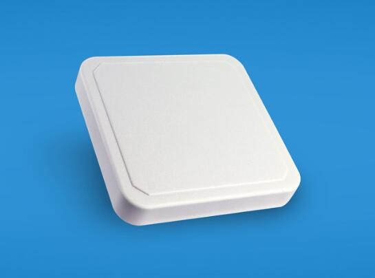 Small Size 6dBic UHF RFID Antenna Connector Back Feed IP67 Frequency 860-960MHz