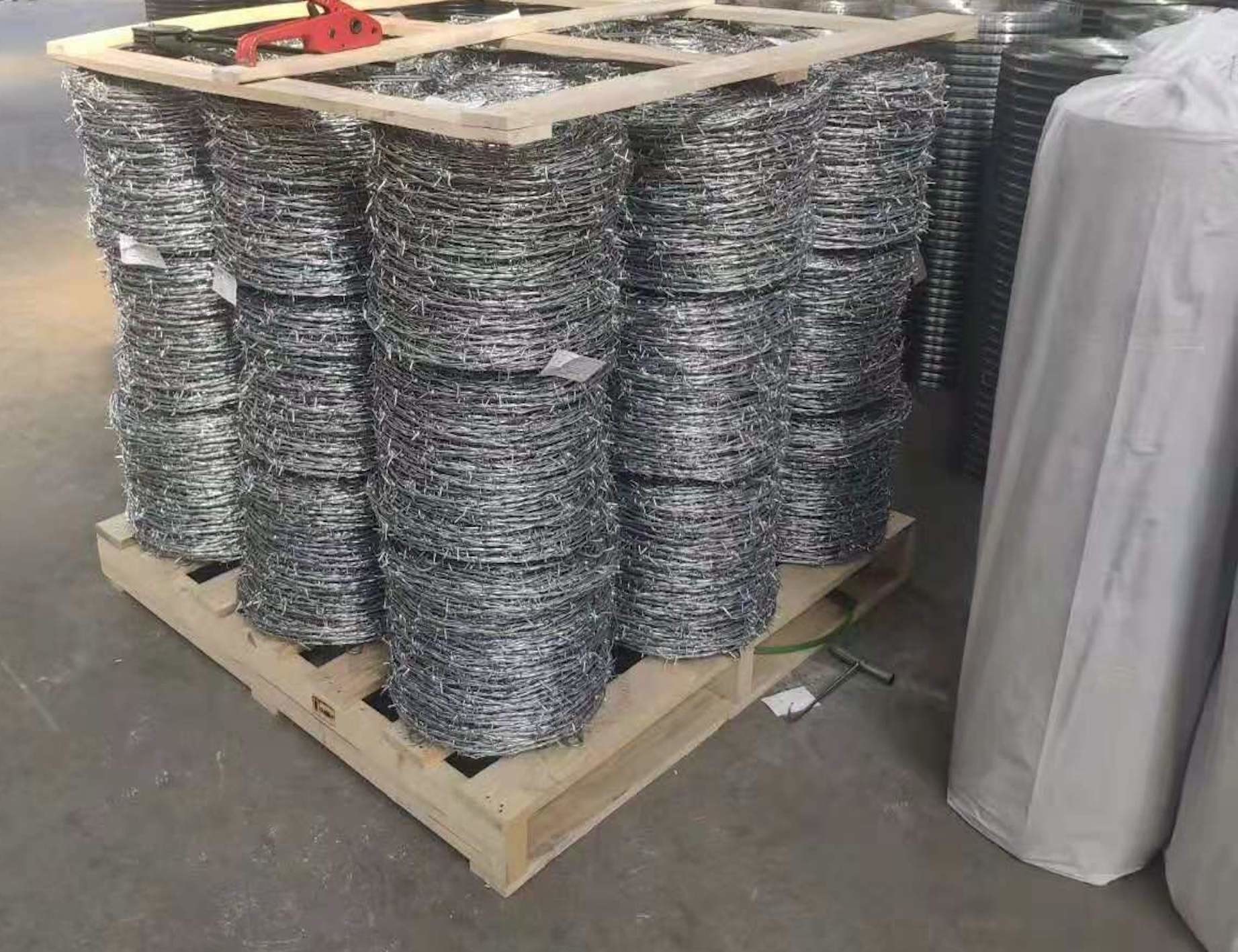 Low Carbon Steel Spiral Wire Blue Razor Barbed Wire