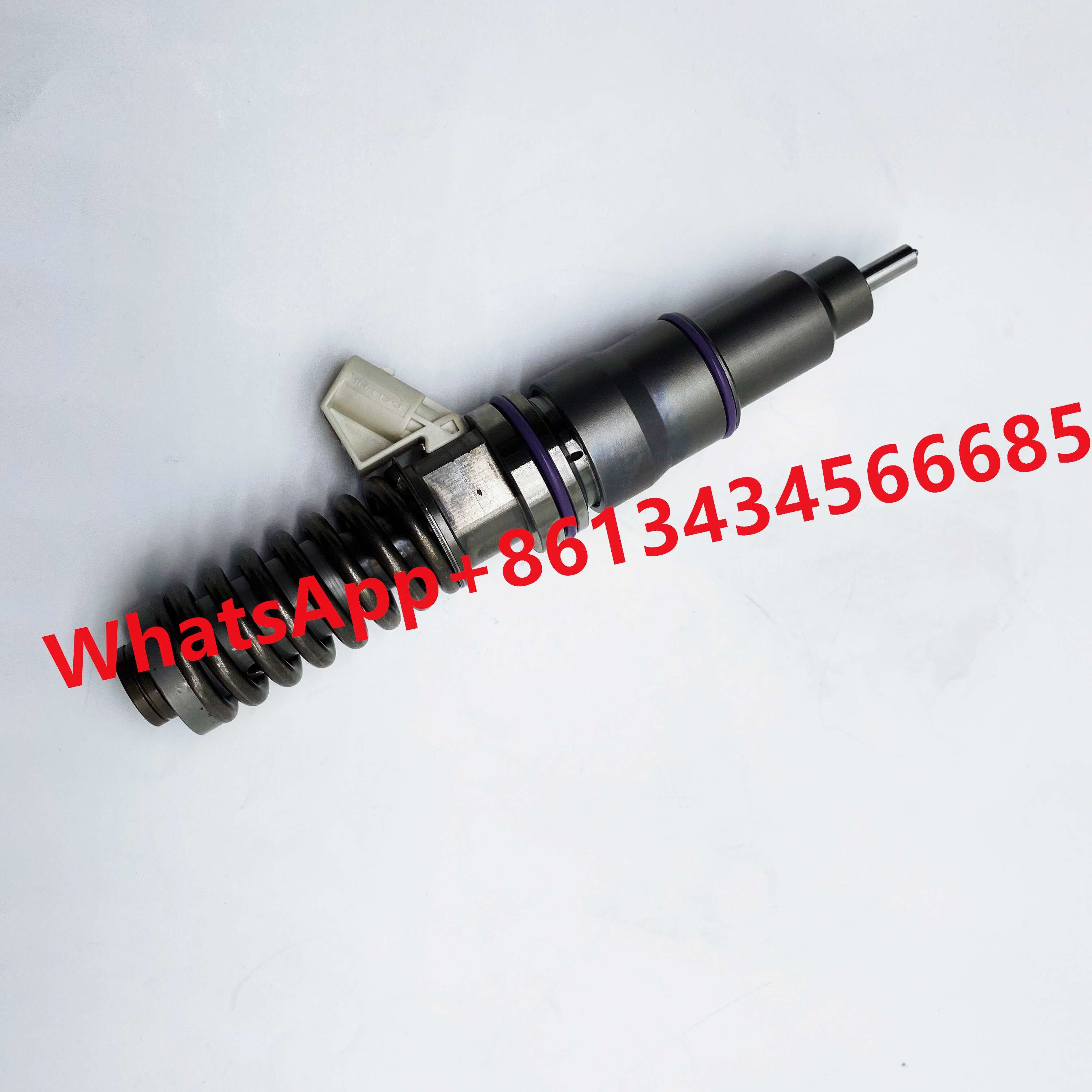 In Stock Fuel Injector BEBE4C07001 889481 3803638 For Diesel Engine D16
