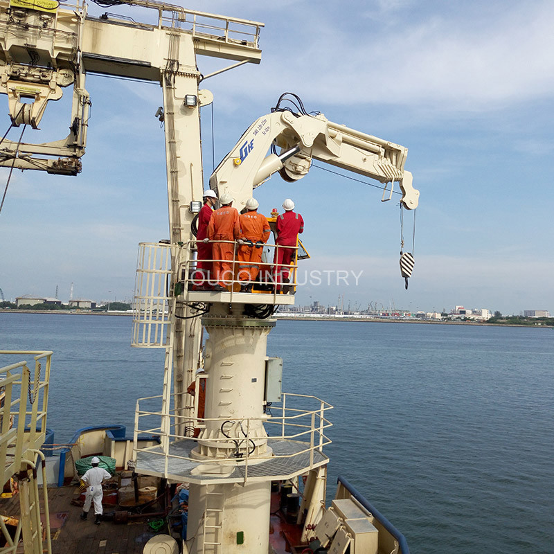 2.5t 22m Telescopic Ship Deck Cranes Boom Hydraulic With IACS Certified