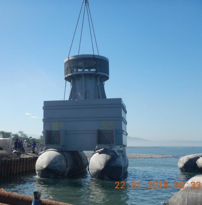 Under Water Refloating Ship Rubber Airbag Salvage Good Airtightness Inflatable