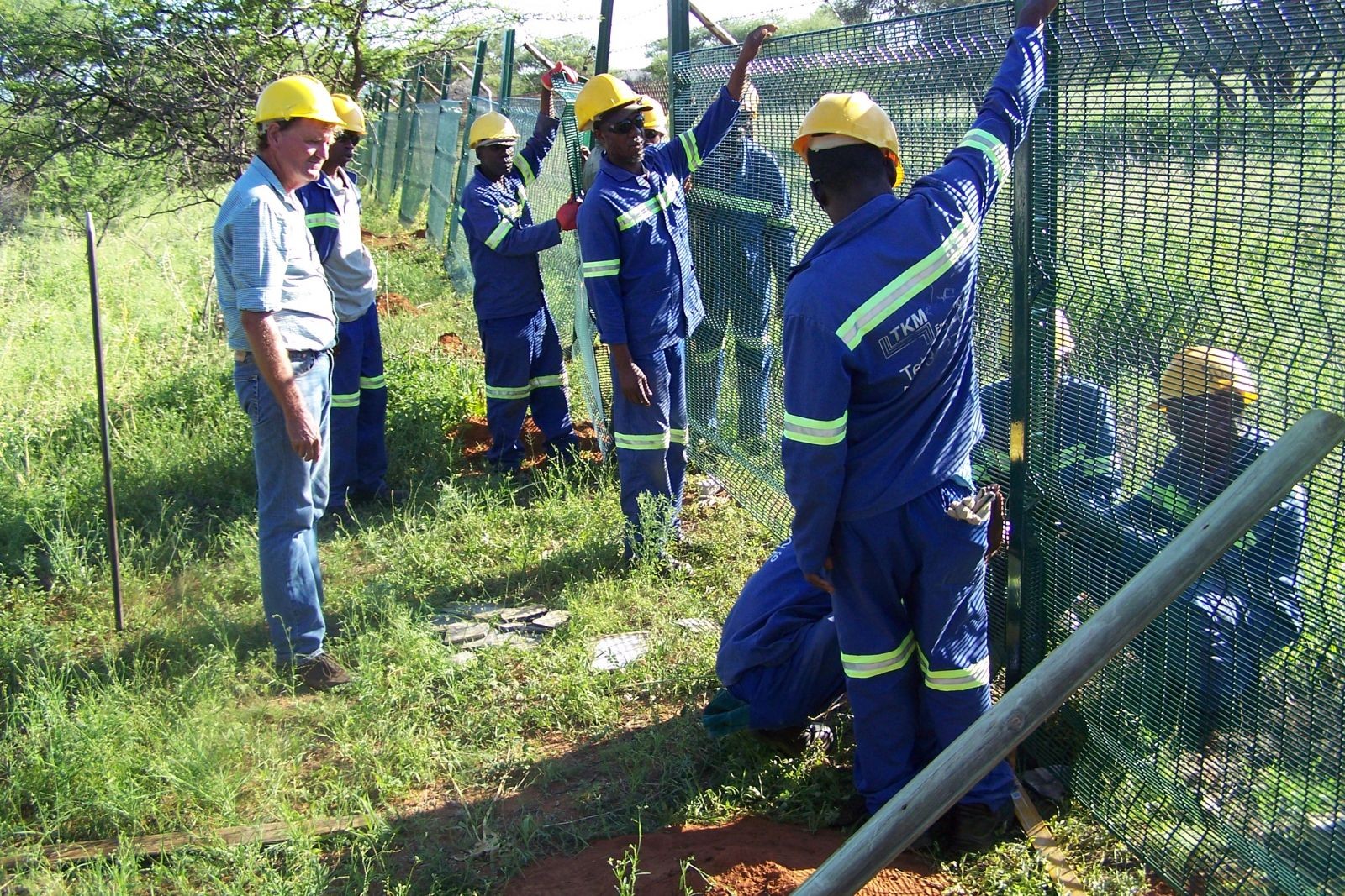 ultra 358 vinyl welded mesh security fencing 4mm 76.2*12.7mm for prisons, airports, laboratories, secure hospitals