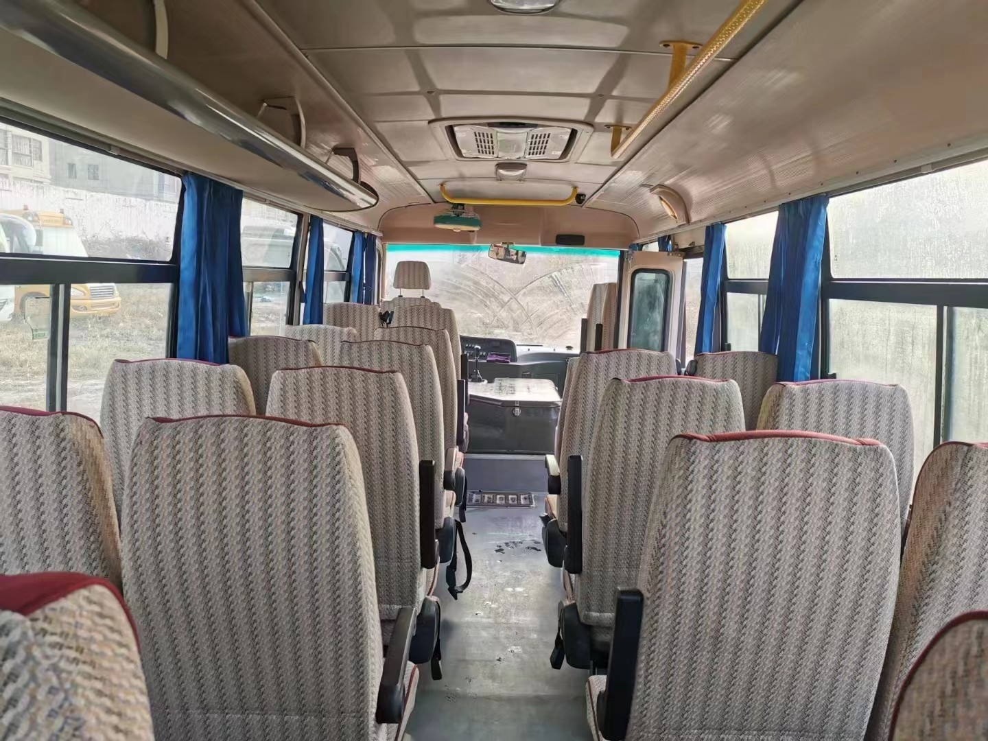 2015 Year 29 Seats Used Yutong Coach Bus ZK6729 For Tourism Tansportation