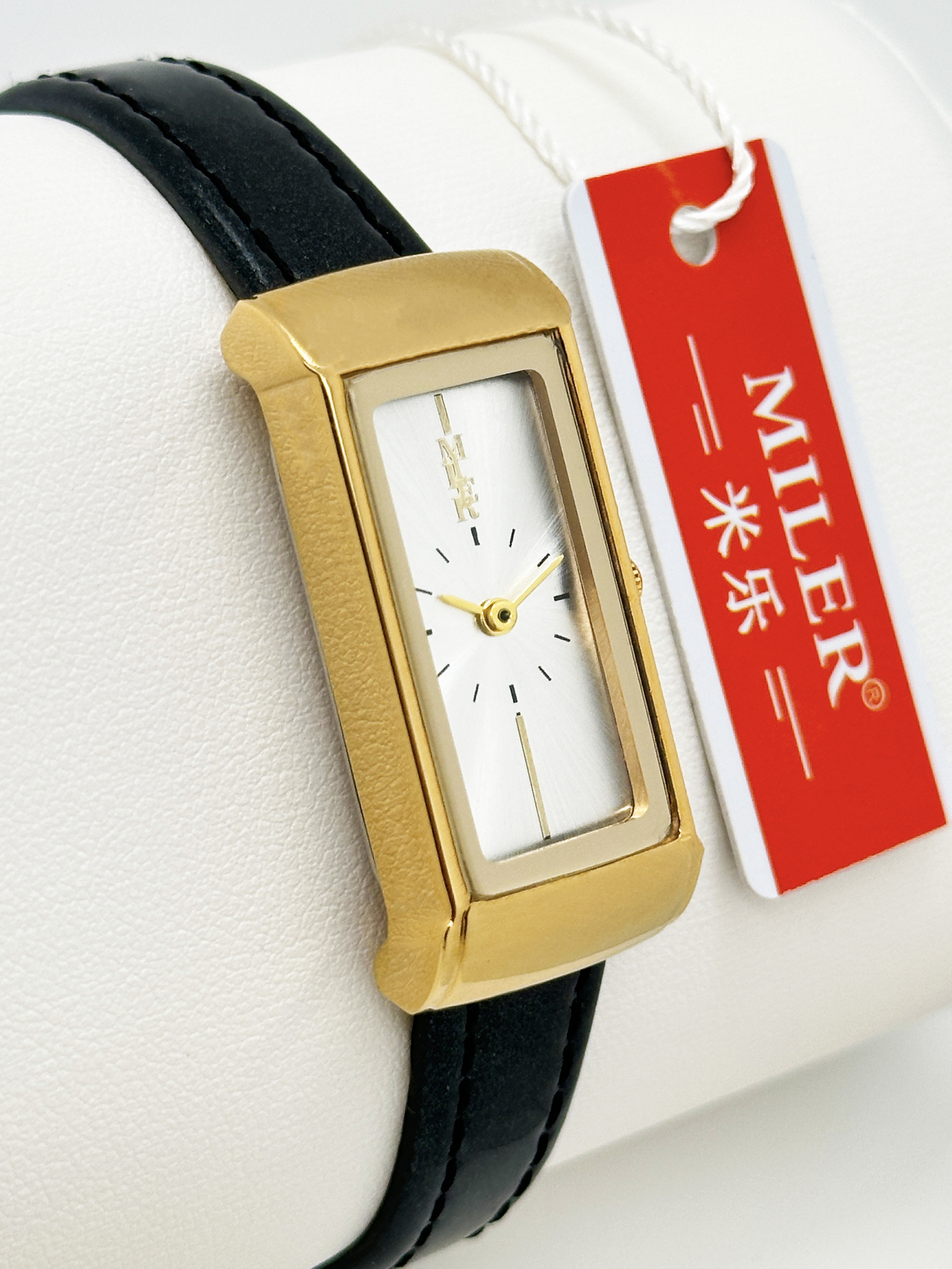 Scratch Resistant Elegant Womens Quartz Watch With Luminous Hands And Buckle Clasp