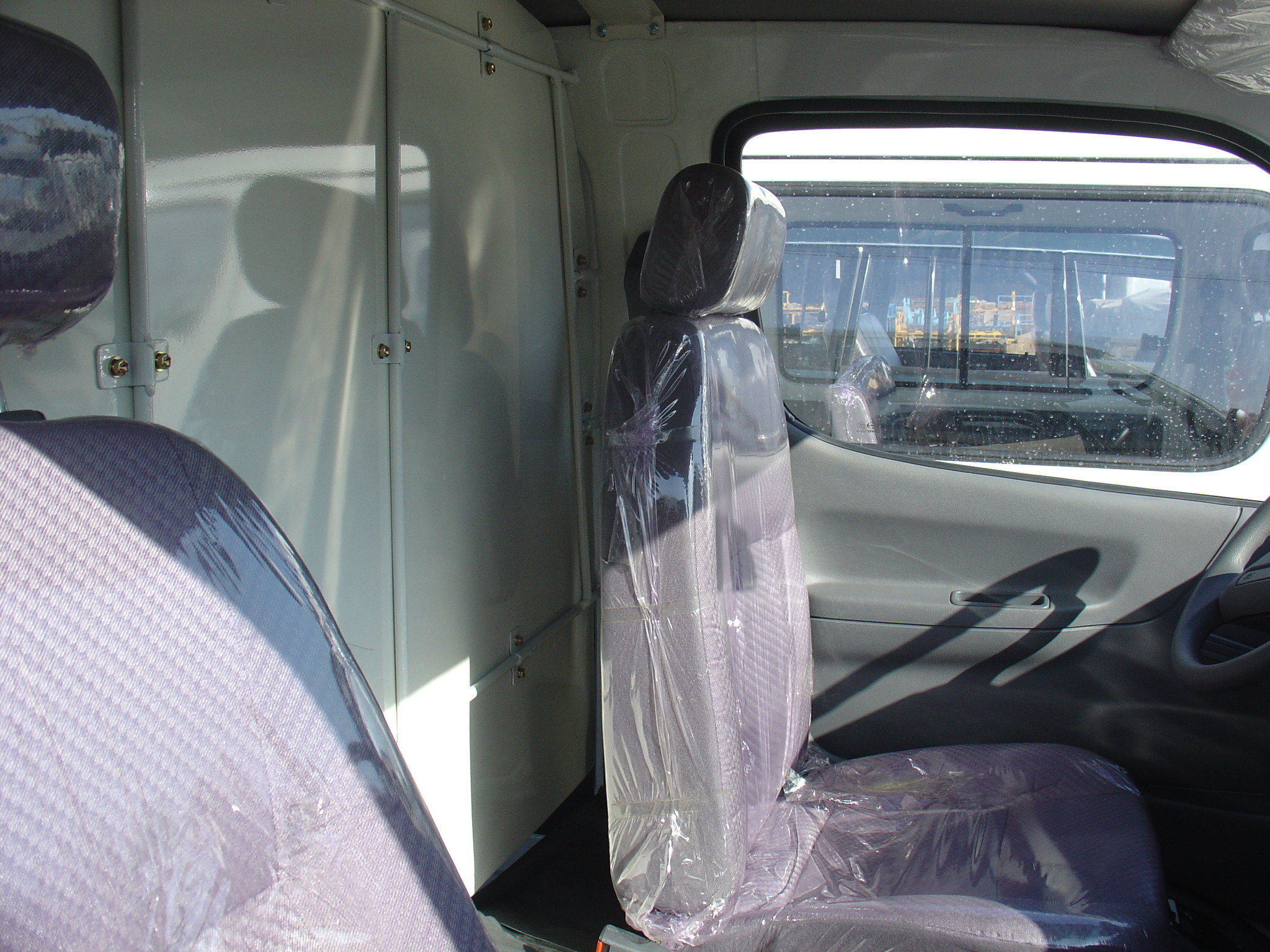 4.92-5.35 Meter Long Diesel Fuel Driven Mini Van Bus For Passenger / Cargo Transportation