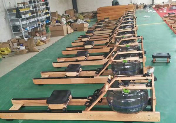 Durable Commercial Grade Gym Equipment , Solid Beech Material Waterrower Rowing Machine