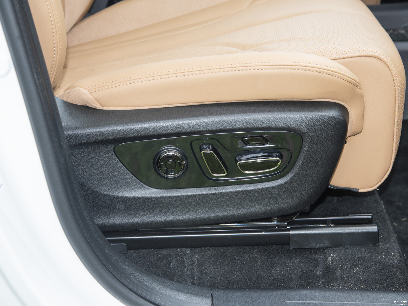 GAC Trumpchi ES9 Chinese Electric SUV PHEV Comprehensive Driving Mileage 1215KM
