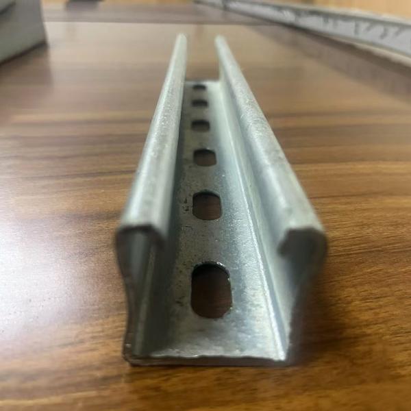 Adjustable Galvanized Unistrut Steel Channel Corrosion Resistance For Pipe Seismic Brace