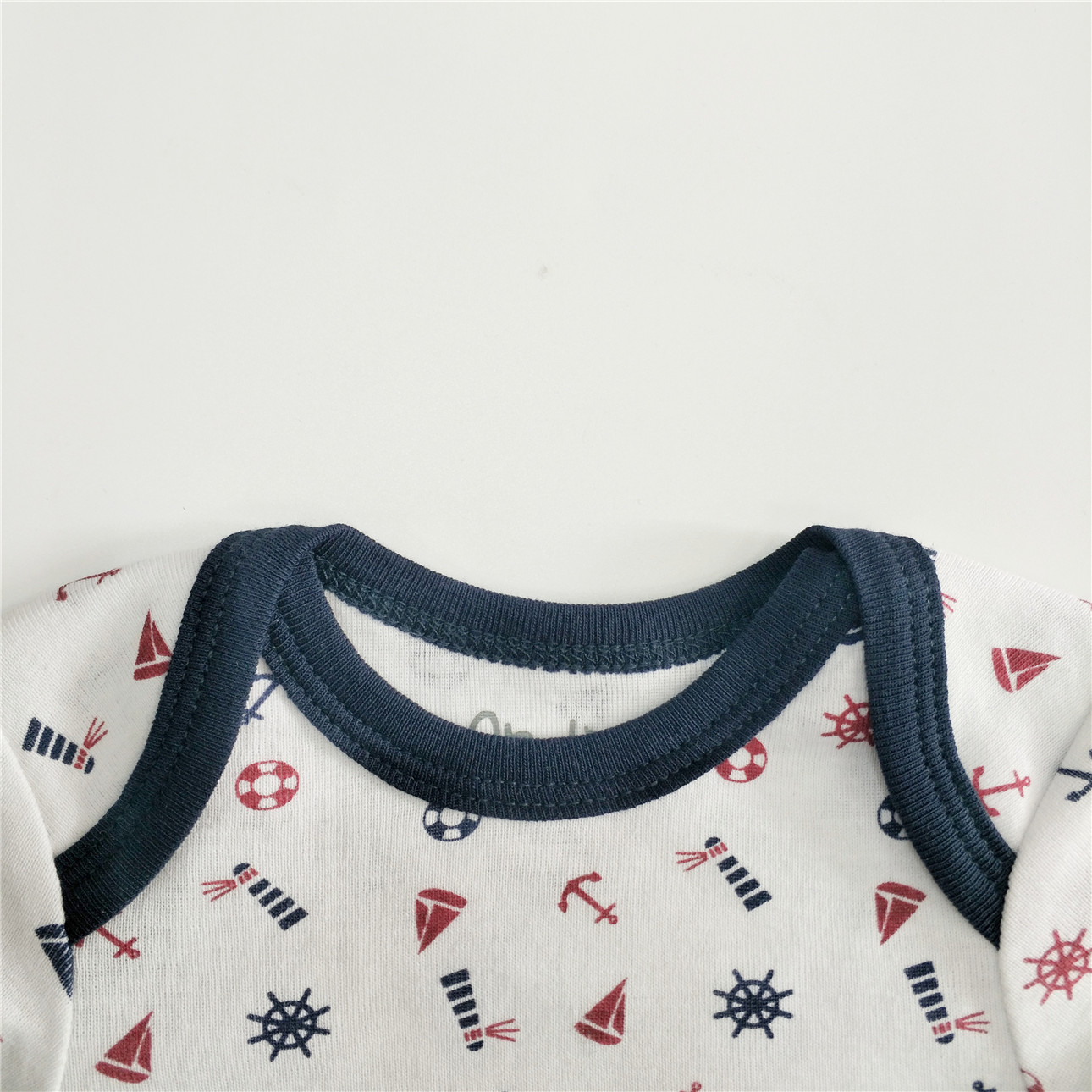 Comfortable and Breathable Baby Clothes Romper for Spring Season Unisex Design