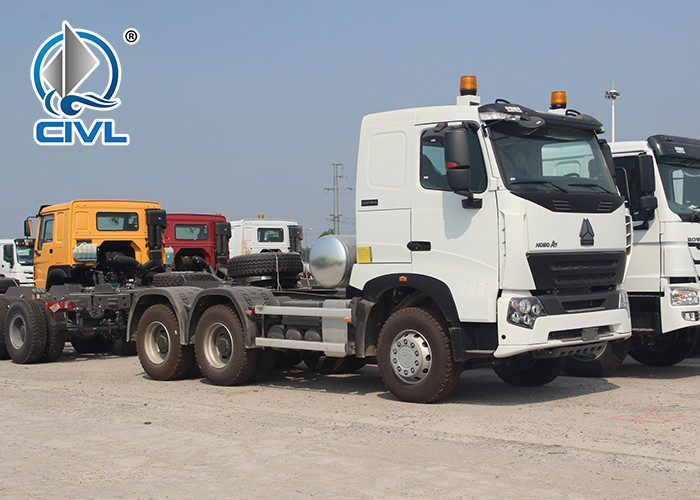 New Sinotruk HOWO Heavy Cargo Truck Chassis 6x4 8x4 371hp Engine Euro II Manual Type