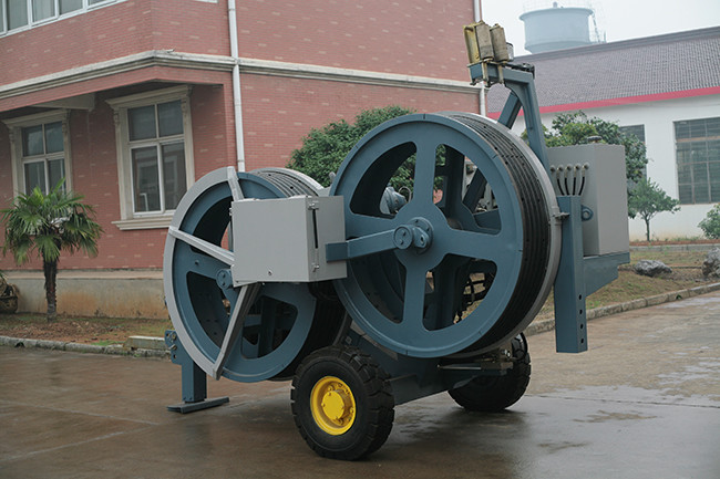 Tension Stringing Equipment Hydraulic Tensioner Max Reverse Pulling Force 35kN Bull-wheel Diameter 1300mm