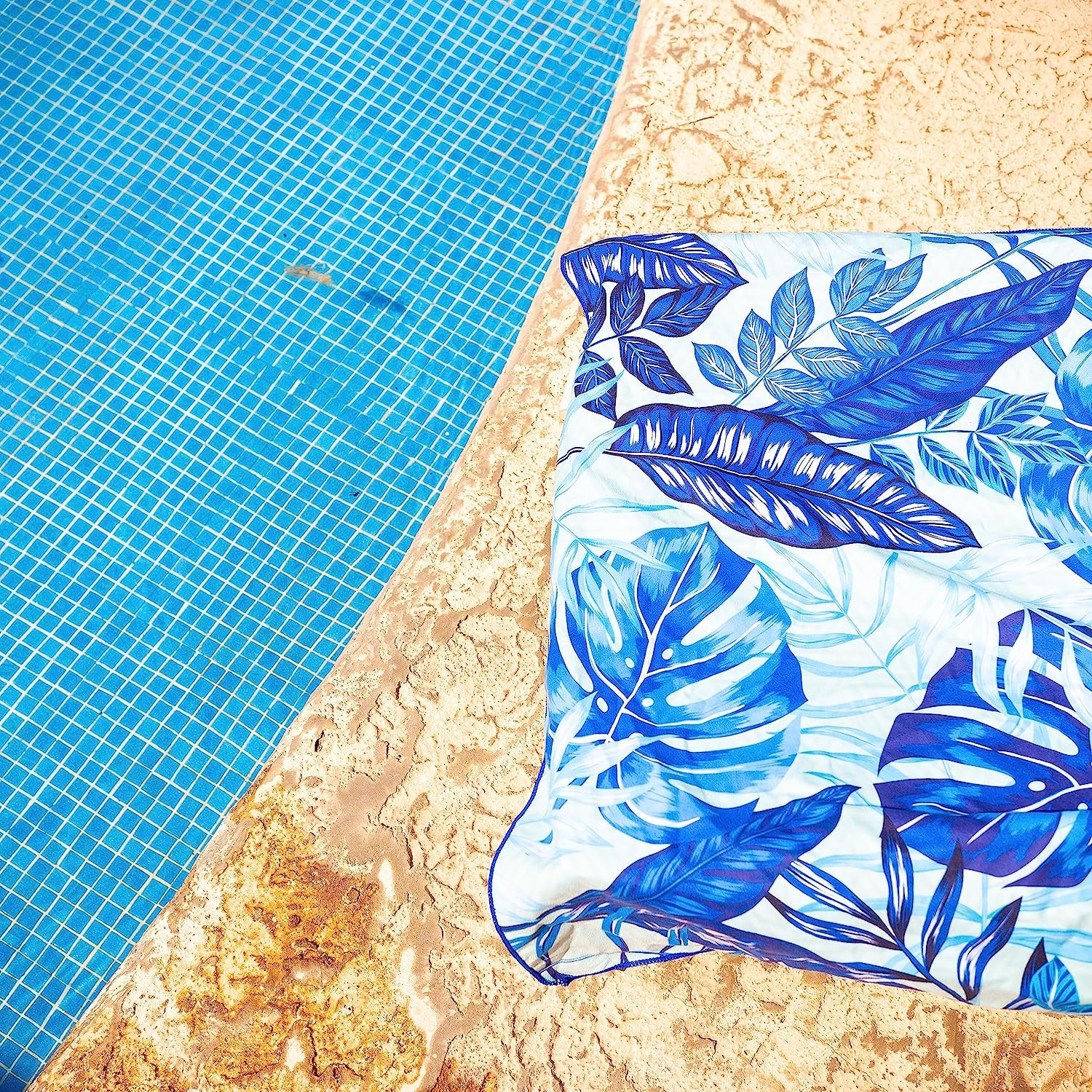 Quick Dry Swimming Towel Microfiber Custom Printed Beach Towel With Logo Sand Free Summer Large Microfiber Beach Towel