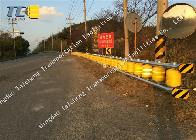 PU And PVC Rolling Guardrail Barrier ISO Standard 4