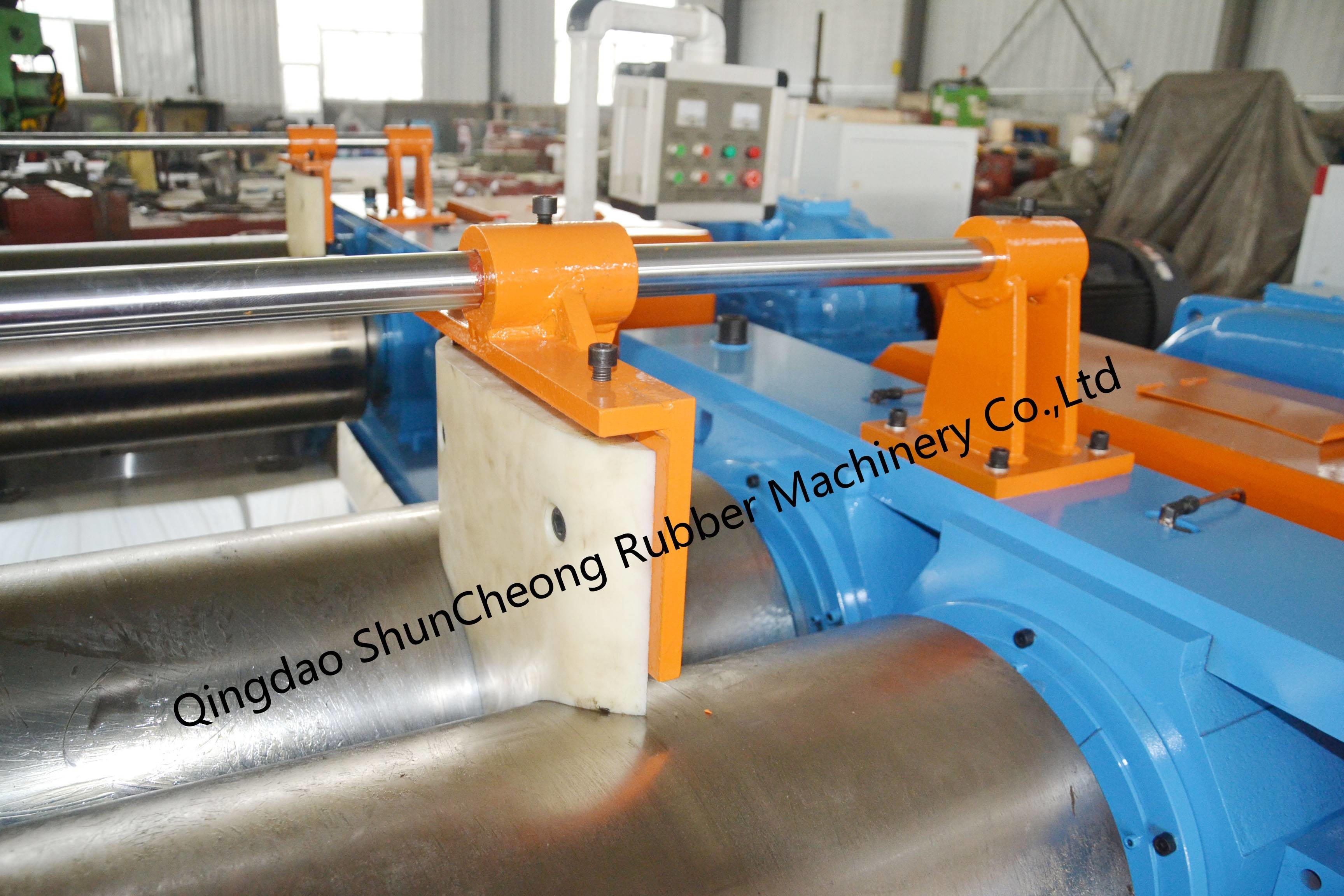 Durable XK-400 Two Roll Rubber Mixing Mill Machine With Friction Ratio 1 1.27 And Roller D*L Mm Φ400X1000