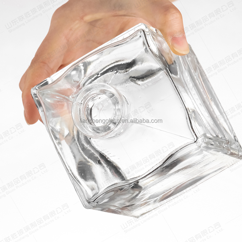 Body Material Glass Cube Square Bottle for Vodka 100ml 200ml 250ml 500ml 750ml 1000ml