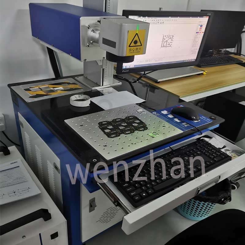 Desktop 10/20/30/100W Fiber Laser Marking Machine Engraving Machine For Industrial
