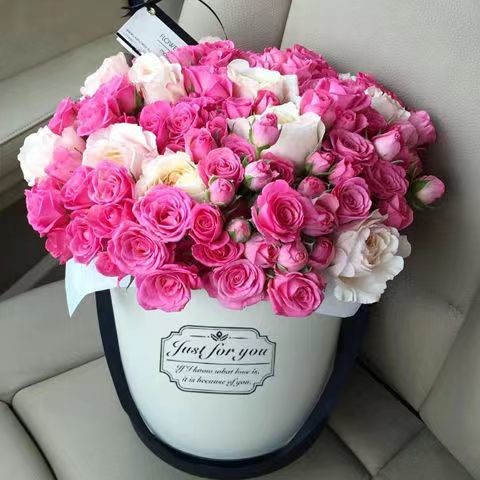 Customization Custom Printed Paper Tubes with Foil Stamp Surface Treat for Valentine's Day Flower Box