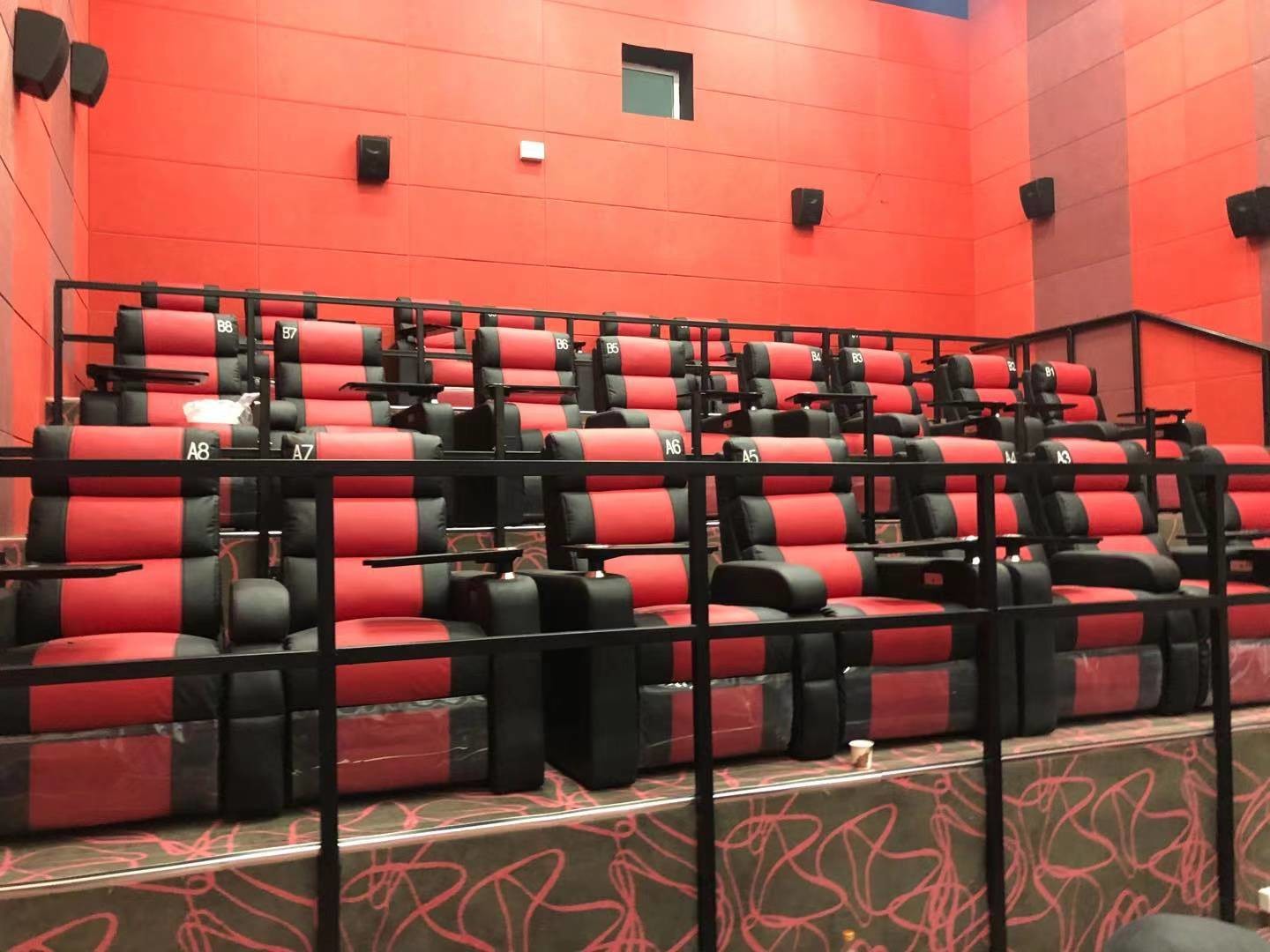 580mm Sofa Theater Recliner With Thick Seat Cushion Backrest