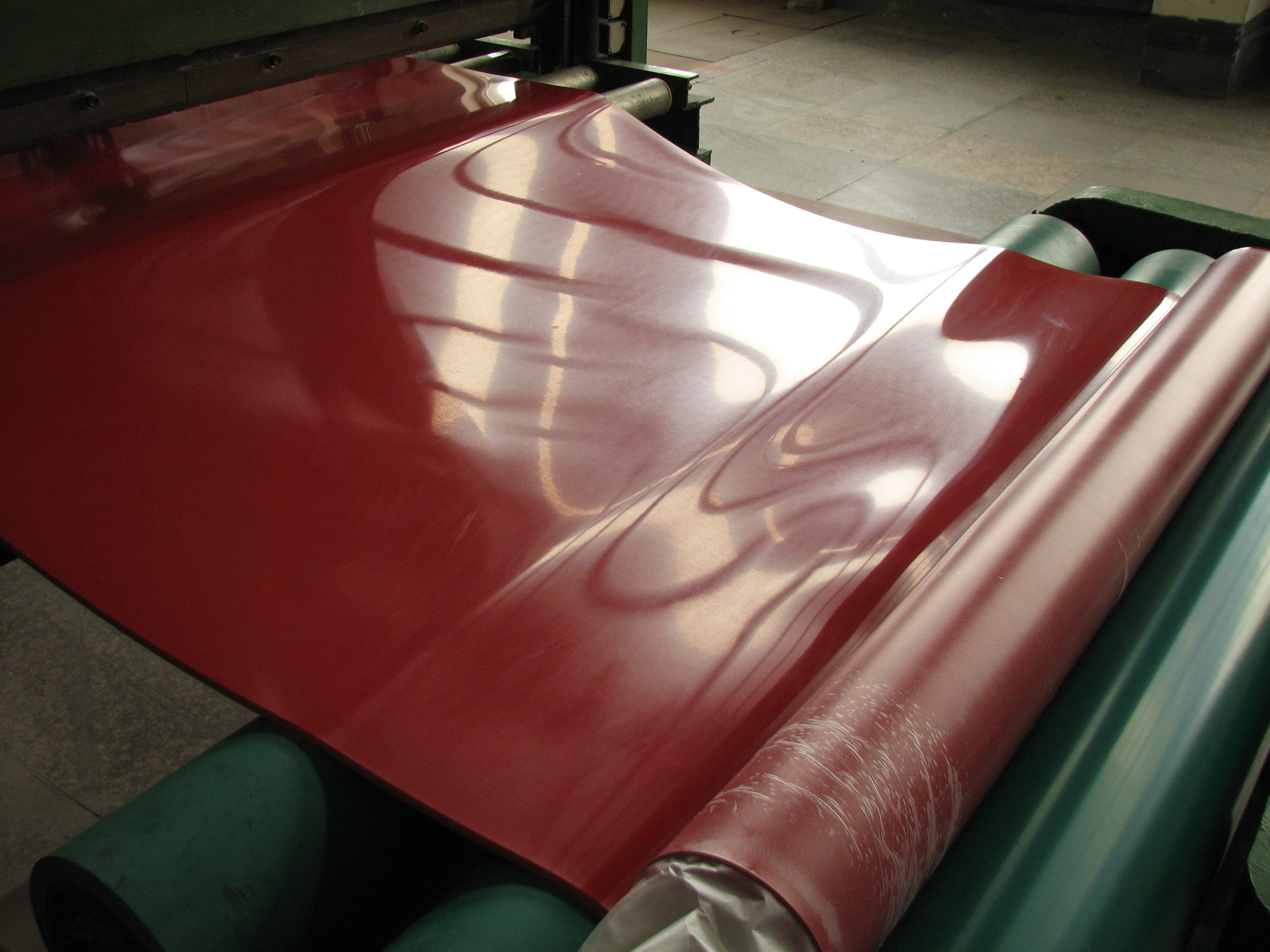 Smooth / Impression Fabric Industrial Rubber Sheet Red Color With Premium Grade