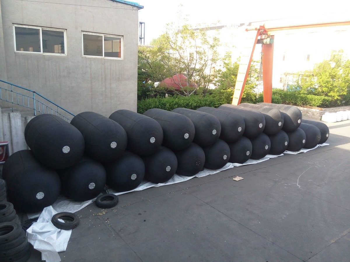 0.7*1.5~1.0*1.5 Rubber STS STD 50KP Milky White Ship Gray Durable Marine Fenders
