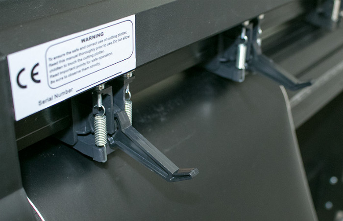 High Speed Vinyl Sticker Cutter , Vinyl Cutter Plotter With Steel Axis