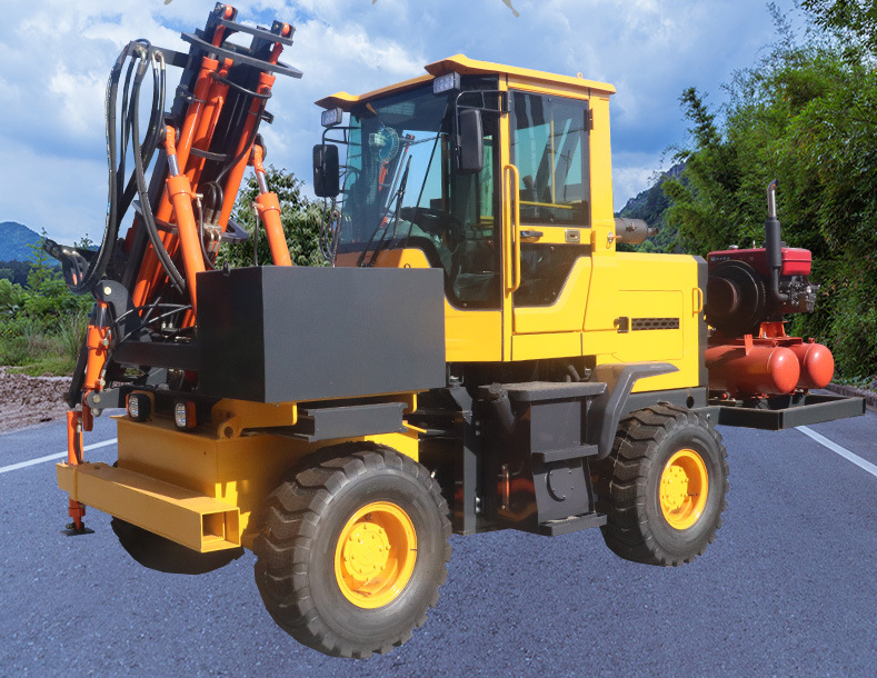 CE Highway Guardrail Pile Driver Machine Hydrualic For Drilling