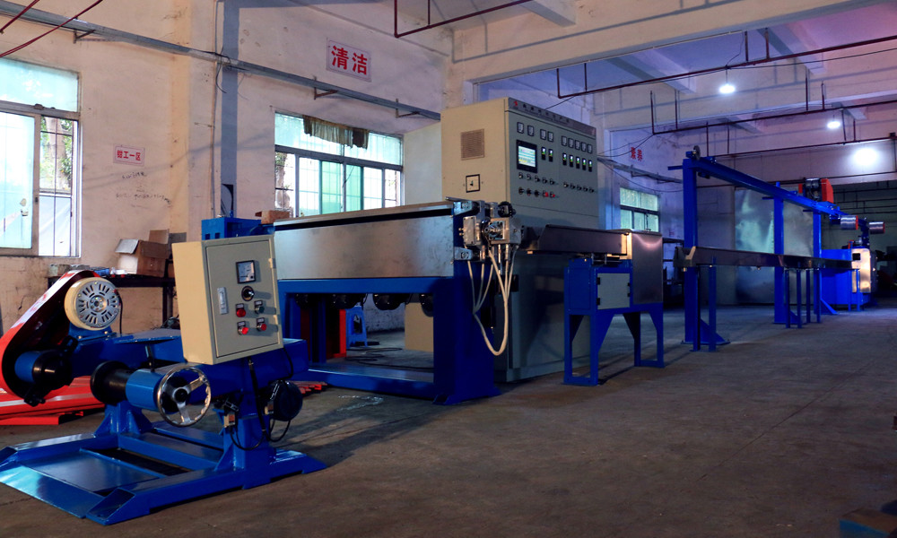 45kw 300m/min PVC PE Ф70 Single Groove Straightening Cable Extruder Machine